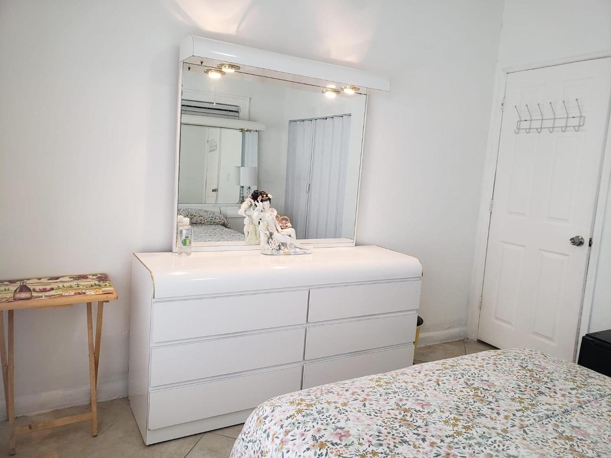 B1 Best Value On Private Bedroom With Private Bathroom In Little Havana, Miami Esterno foto